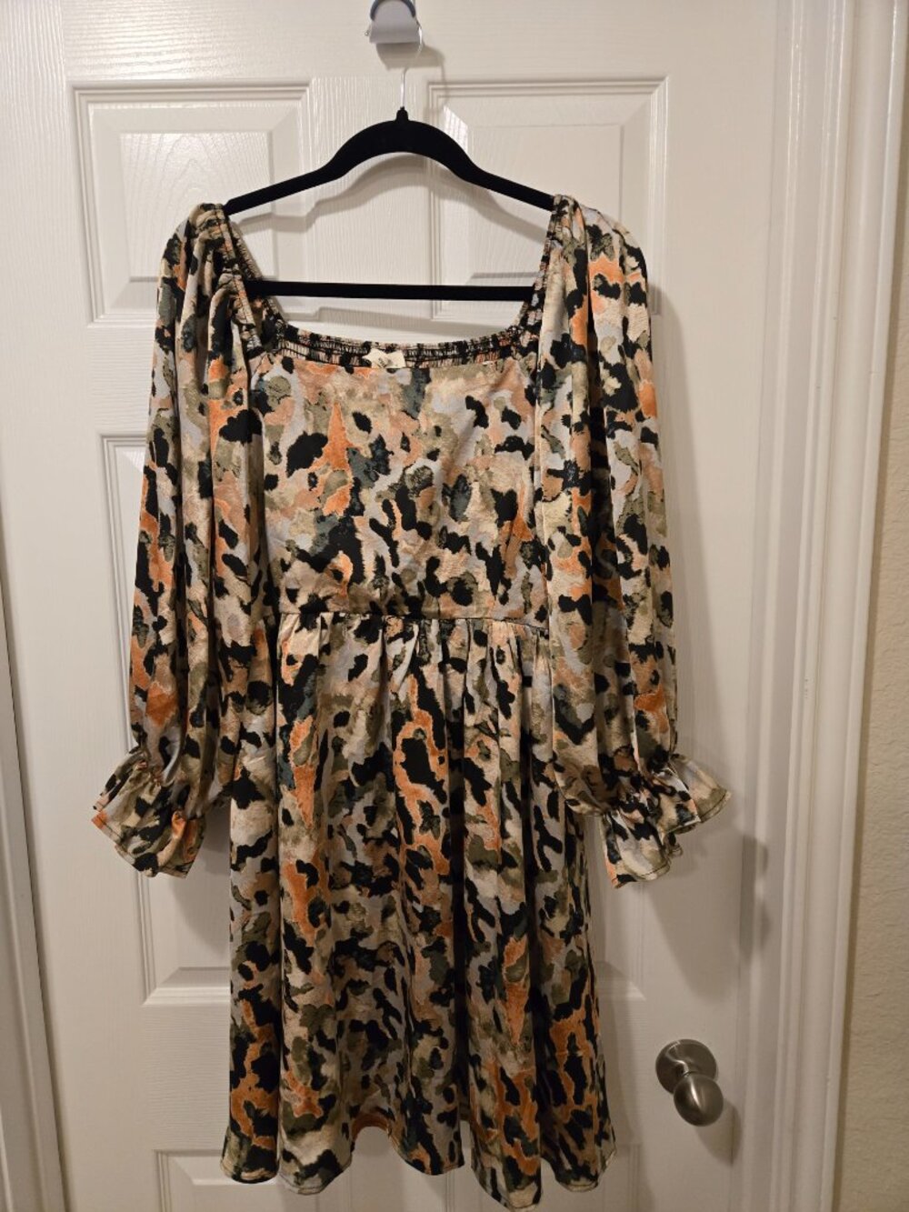 Entro Abrstract square neck mini dress - Picture 10 of 14